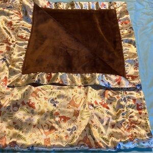 Bumblito Baby Bee Luxe Blanket - Plush Minky & Smooth Satin - Size: 30”x40”